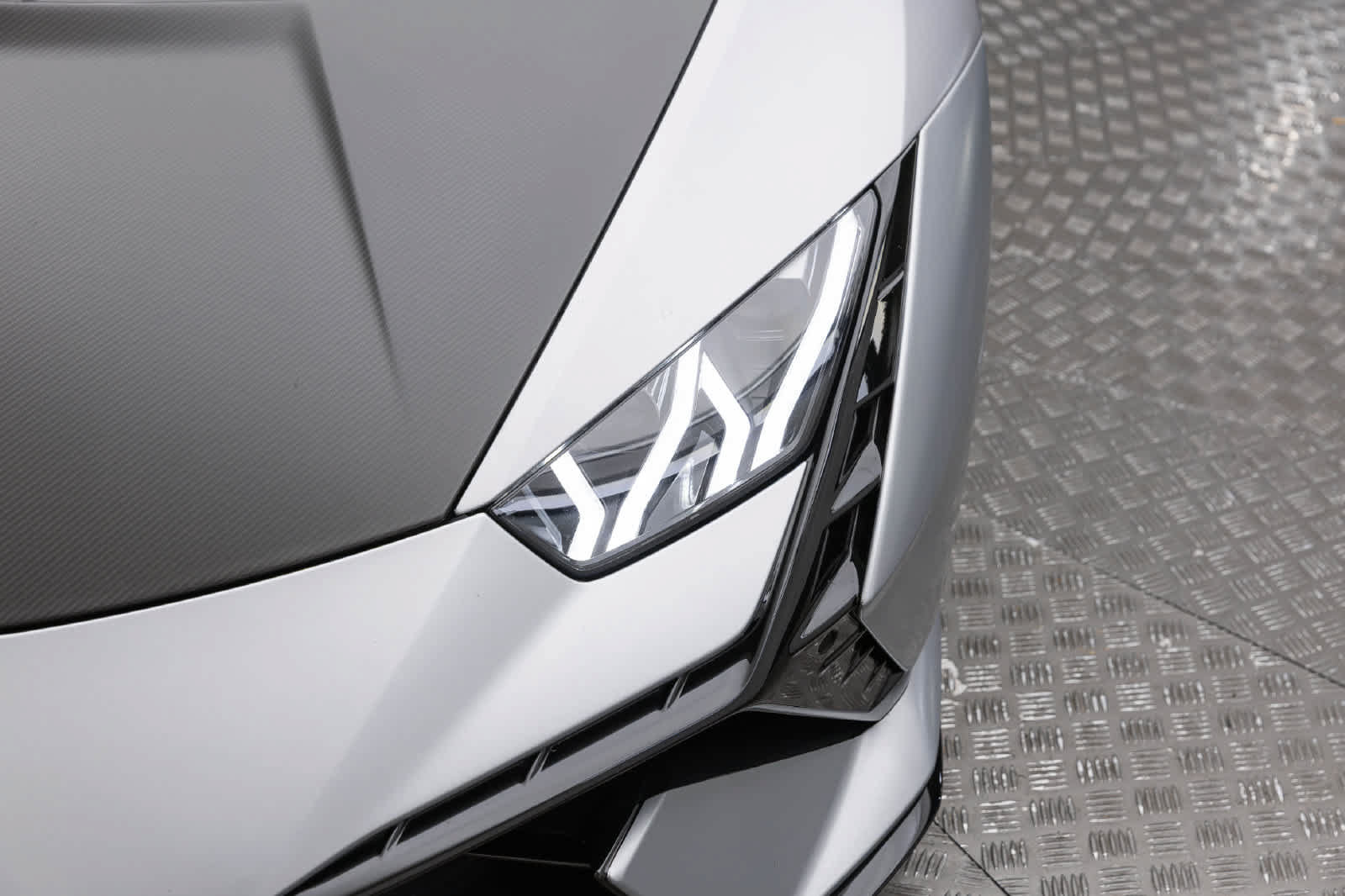 Used 2023 Lamborghini Huracan Tecnica RWD image 48
