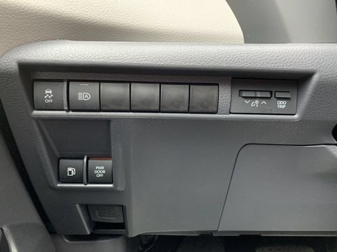 Used 2021 Toyota Sienna LE AWD/4WD image 33