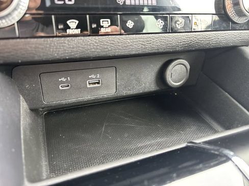 Used 2023 Mitsubishi Outlander SE FWD image 28