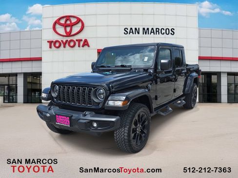Used 2025 Jeep Gladiator Sport AWD/4WD image 1