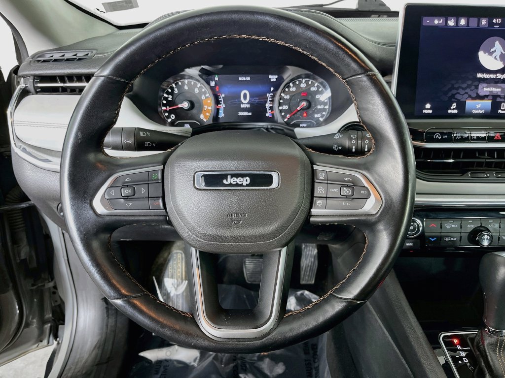 Used 2022 Jeep Compass Limited AWD/4WD image 13