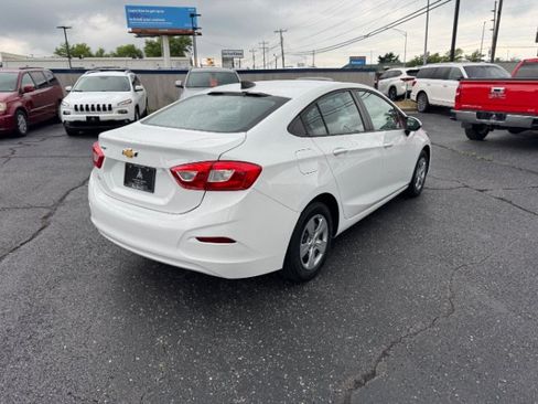 Used 2017 Chevrolet Cruze LS FWD image 6