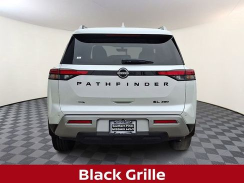 New 2025 Nissan Pathfinder SL image 5