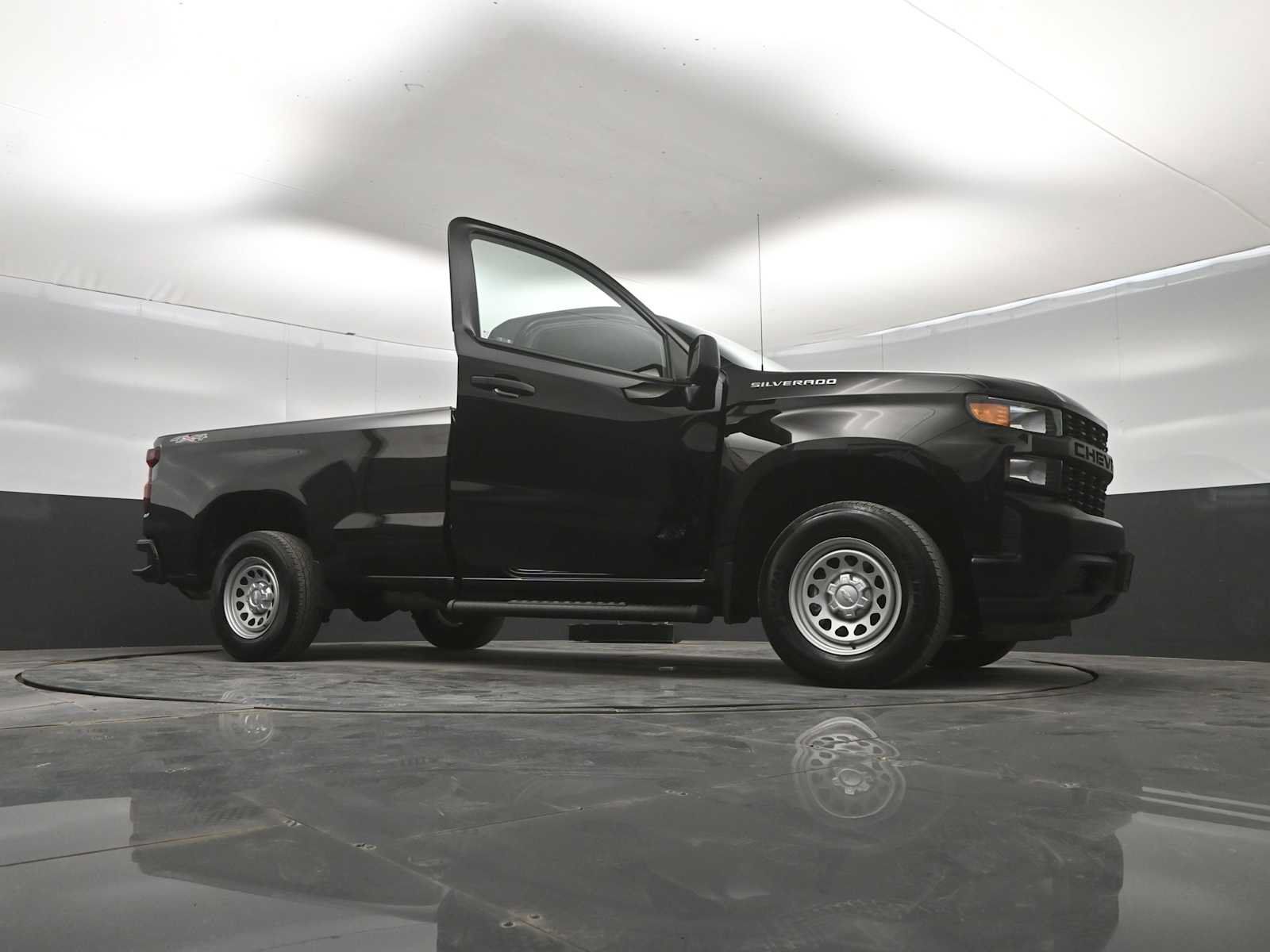 Used 2021 Chevrolet Silverado 1500 W/T w/ WT Value Package AWD/4WD image 44
