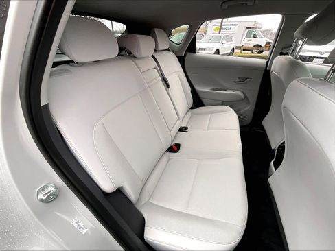 Used 2024 Hyundai Kona SEL image 16