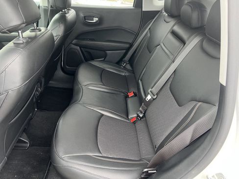 Used 2020 Jeep Compass Latitude image 28