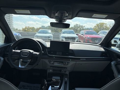 Used 2024 Audi Q5 e Premium Plus w/ Premium Plus Package image 18