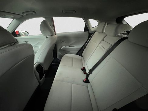 Certified 2025 Hyundai Kona SEL image 8