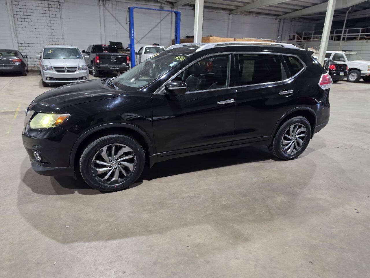Used 2015 Nissan Rogue SL w/ SL Premium Package AWD/4WD image 3