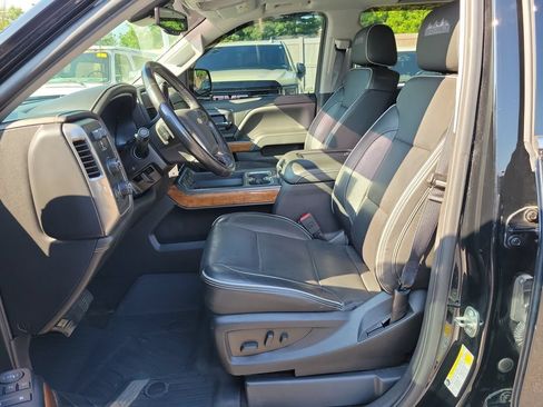 Used 2018 Chevrolet Silverado 1500 High Country AWD/4WD image 19