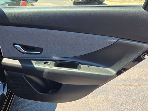 Used 2023 Hyundai Elantra Limited w/ Cargo Package FWD image 12