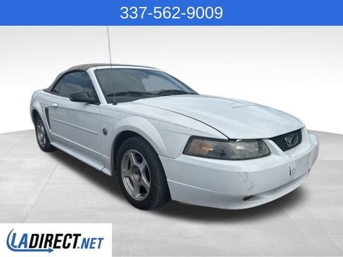 Used 2004 Ford Mustang Convertible image 4