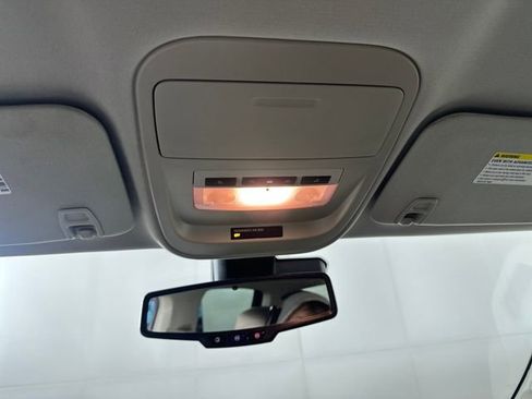 Used 2017 GMC Canyon SLT w/ Driver Alert Package image 24