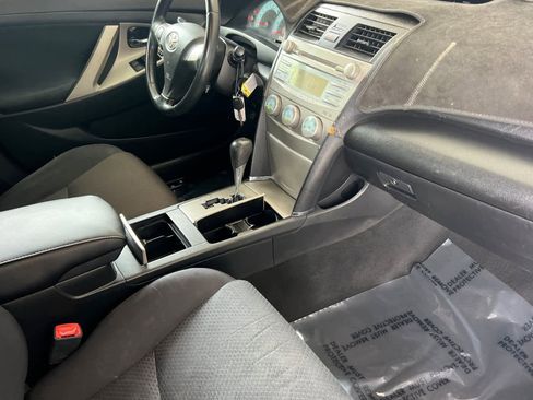 Used 2009 Toyota Camry SE FWD image 16