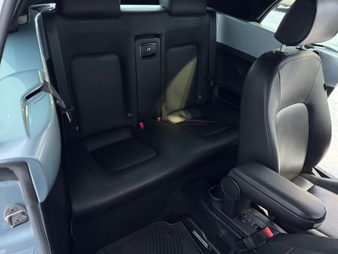 Used 2009 Volkswagen Beetle S image 26