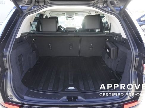 Used 2025 Land Rover Discovery Sport S image 31