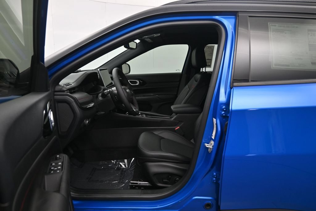 New 2026 Jeep Compass Trailhawk w/ Sun, Sound & Navigation Group AWD/4WD image 23