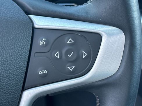 Certified 2023 GMC Acadia SLT image 23