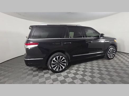 Used 2024 Lincoln Navigator Reserve AWD/4WD image 40