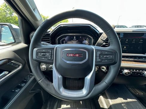 Used 2024 GMC Sierra 1500 SLE w/ Preferred Package AWD/4WD image 8