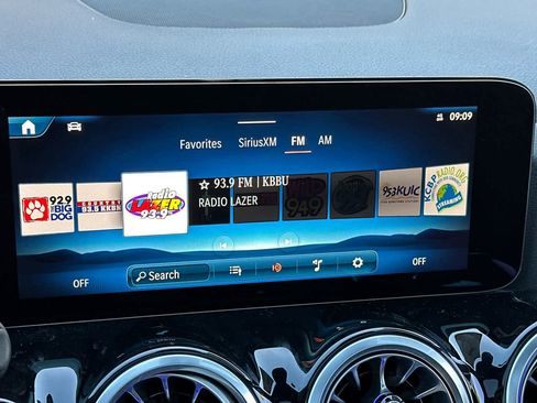 New 2026 Mercedes-Benz GLA 35 AMG 4MATIC image 17