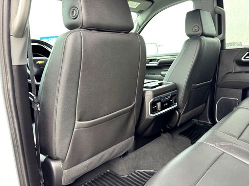 Used 2023 Chevrolet Silverado 1500 LTZ w/ LTZ Convenience Package II AWD/4WD image 18