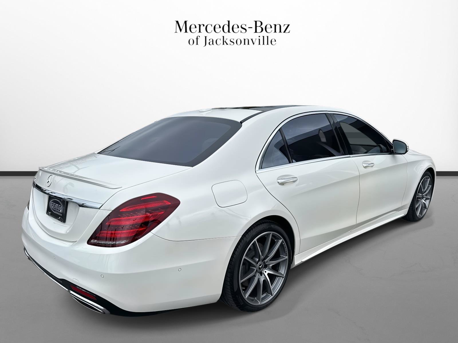 Used 2019 Mercedes-Benz S 560 Sedan image 3