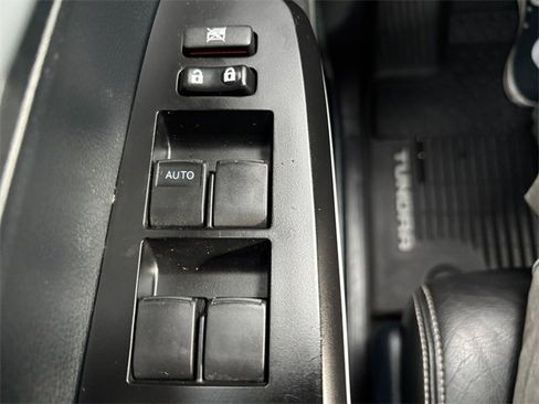 Used 2017 Toyota Tundra SR5 image 17