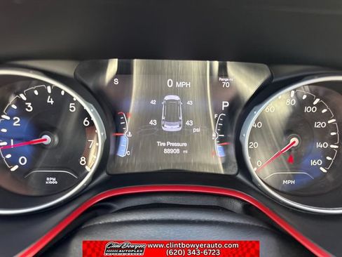 Used 2018 Jeep Compass Trailhawk w/ Leather Interior Group AWD/4WD image 16