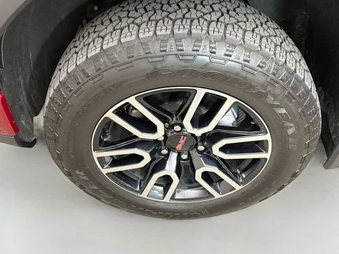 Used 2026 GMC Sierra 1500 AT4 w/ AT4 Premium Package AWD/4WD image 35