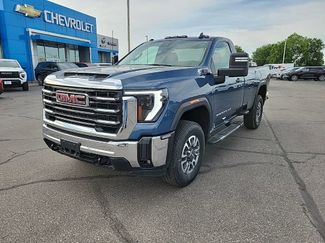 Used 2024 GMC Sierra 3500 SLE w/ SLE Convenience Package AWD/4WD video 1