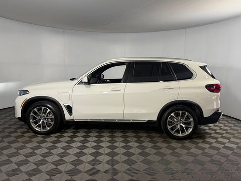 Used 2025 BMW X5 xDrive50e AWD/4WD image 11