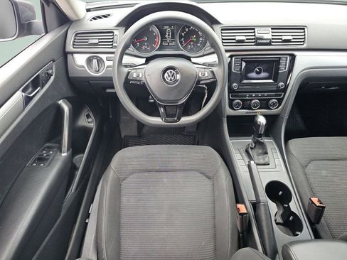 Used 2018 Volkswagen Passat 2.0T S image 4