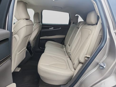 Used 2021 Lincoln Nautilus AWD w/ Equipment Group 101A image 16