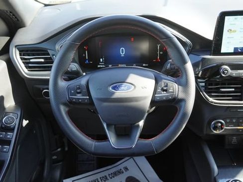 Used 2025 Ford Escape ST-Line AWD/4WD image 17