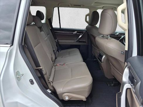 Used 2023 Lexus GX 460 Premium w/ Premium Package AWD/4WD image 19