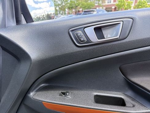 Used 2021 Ford EcoSport SE w/ SE Convenience Package image 21