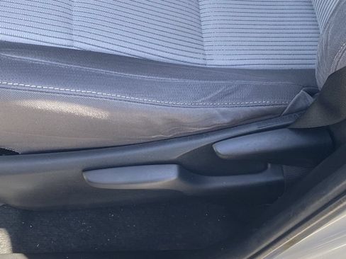 Used 2015 Toyota RAV4 XLE FWD image 18