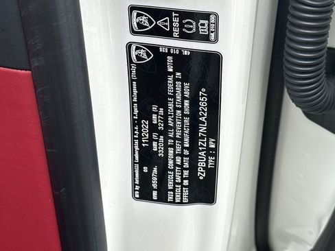 Used 2022 Lamborghini Urus image 34