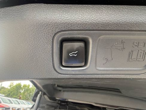 Used 2022 Ford Expedition XLT RWD image 40