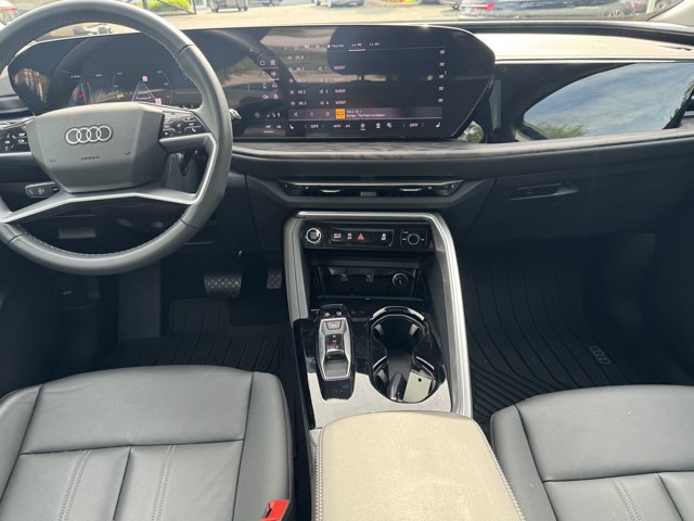 Used 2025 Audi Q5 Premium Plus w/ Premium Plus AWD/4WD image 18