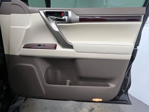 Used 2019 Lexus GX 460 Premium w/ Premium Package AWD/4WD image 12
