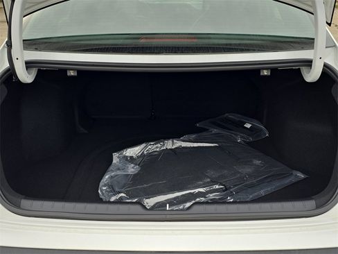 New 2025 Kia K4 LXS image 12