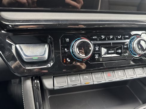 New 2026 GMC Sierra 2500 AT4X w/ AT4X AEV Edition image 21