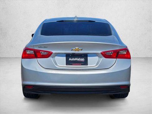 Certified 2017 Chevrolet Malibu LT FWD image 7