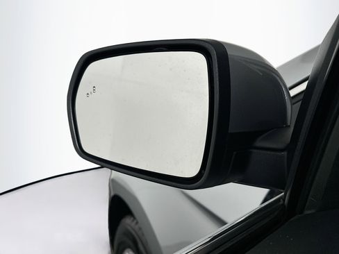 Used 2024 Ford Edge SEL image 16