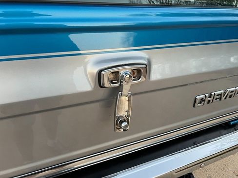 Used 1988 Chevrolet Blazer 4WD image 19