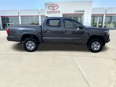Used 2022 Toyota Tacoma SR AWD/4WD image 6