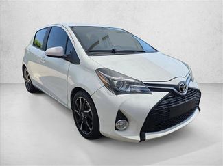 Used 2015 Toyota Yaris SE FWD video 3