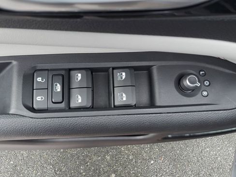 Certified 2022 Jeep Compass Limited image 28